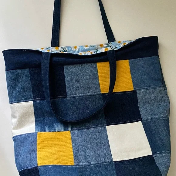 SOLD 🛍️ Large handmade denim tote bag - Picture 2 of 8
